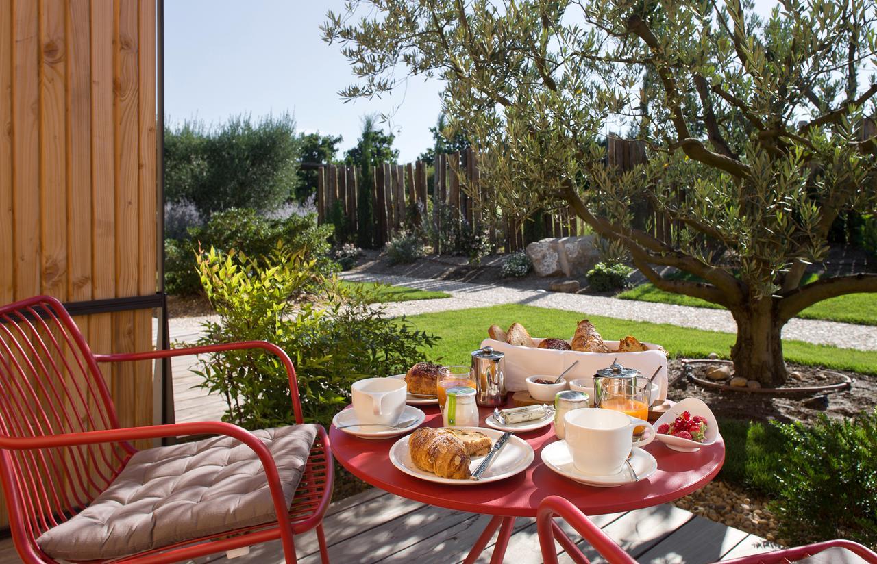 Maison D'Hotes Le Pre Gourmand - Adults Only Eyragues Buitenkant foto